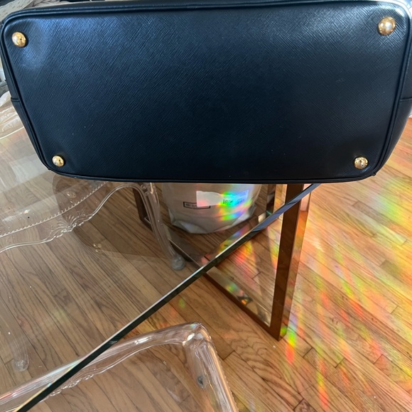 Authentic Prada black and gold Saffiano tote bag with tags,receipt and box โจ๐ - Picture 10 of 16